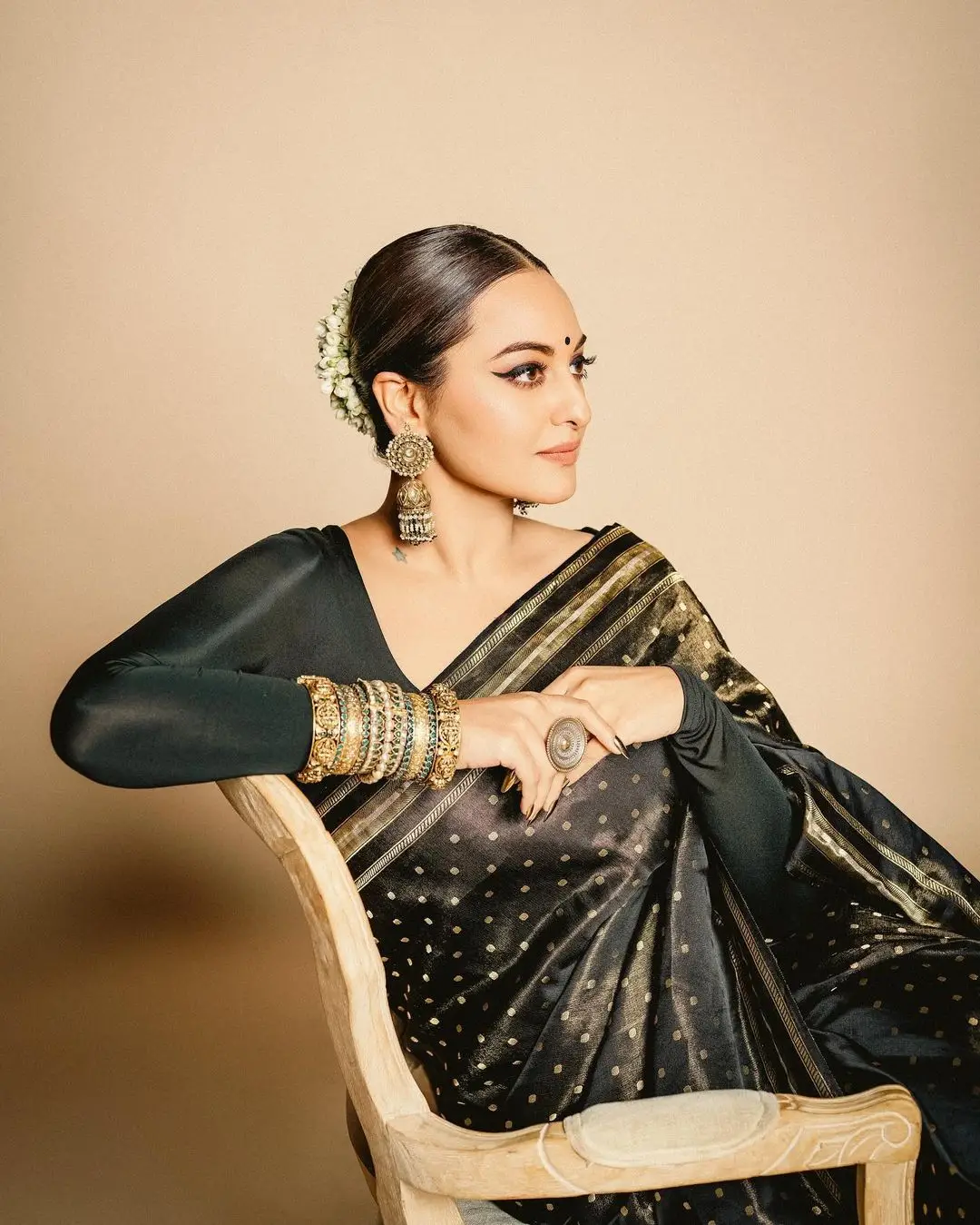 Sonakshi Sinha Charming In Black Saree Blouse